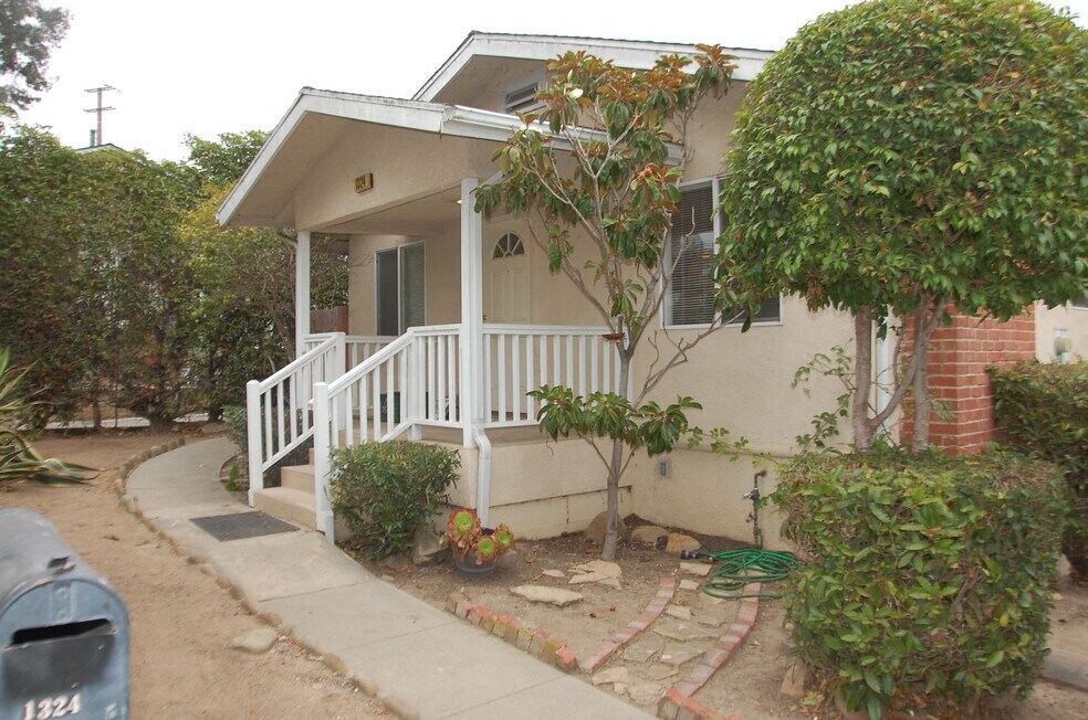 Charming California Cottage