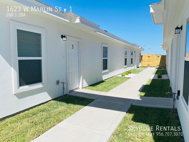 Building Photo - 1623 W Marlin St