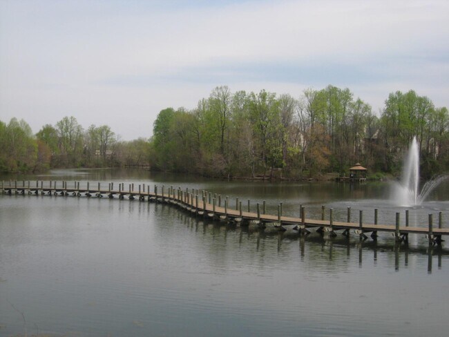 Acceso al lago - 8941 Town Center Cir