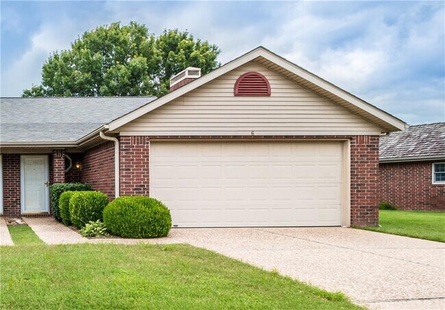 Building Photo - 6 W La Quinta Ct