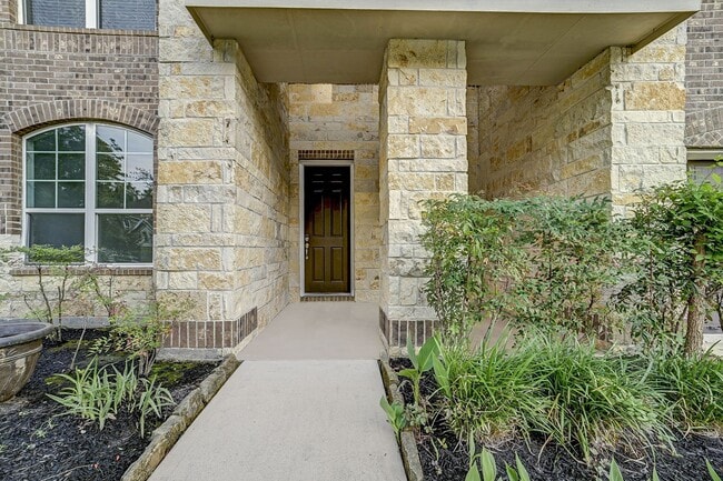 Foto del edificio - 5007 Sawmill Terrace Ln