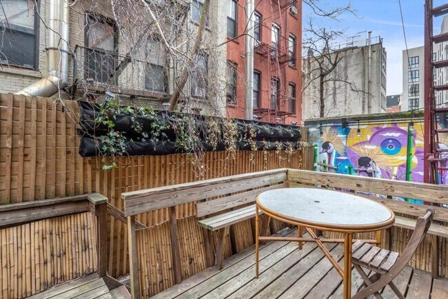 Foto del edificio - 167 Mott St