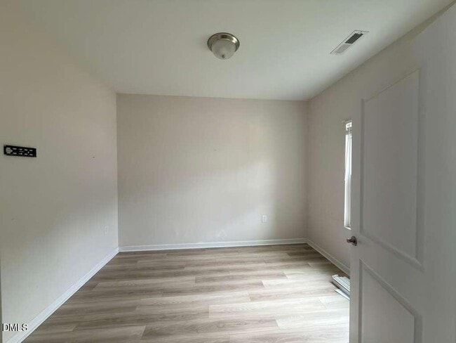 Building Photo - 7142 Stratified Ct