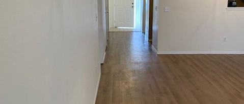 Building Photo - 1605 Tudor Ln