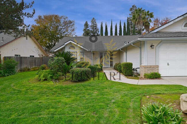 Foto del edificio - 6447 N Vagedes Ave