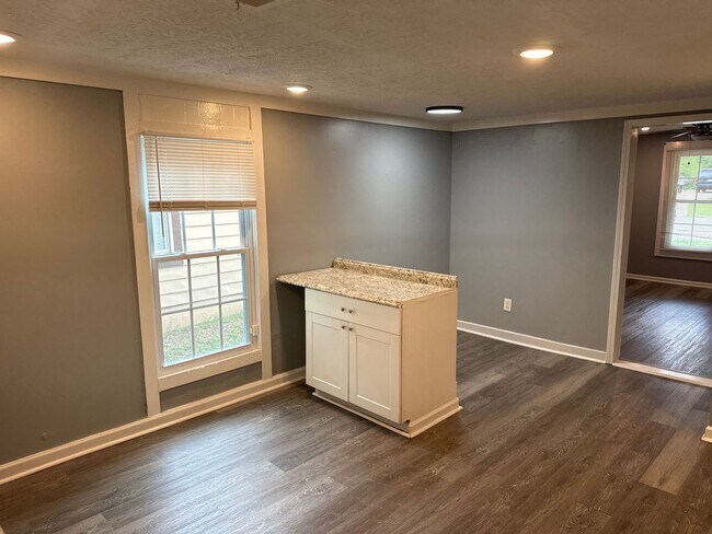 Foto del edificio - 2 bed 1 Bath Home