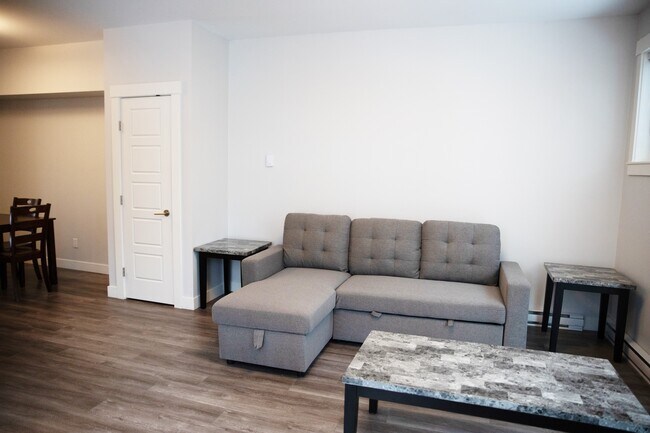 Photo du bâtiment - 110 Baxter Ave