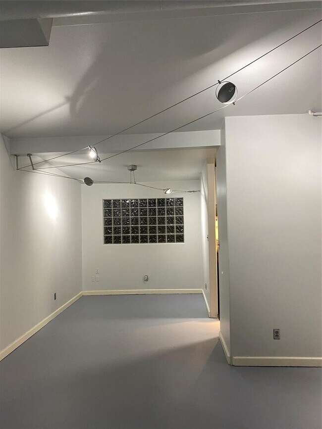 Foto del edificio - 7723 Fondren Rd