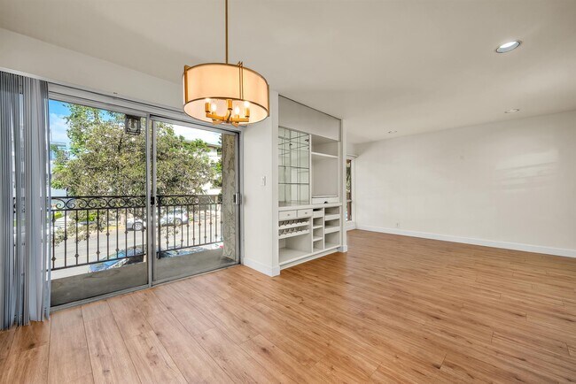 Foto del edificio - 11656 Montana Ave