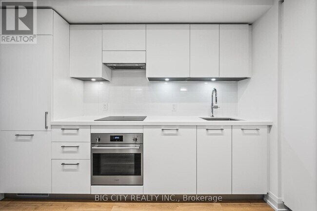 Photo du bâtiment - 36 Brentcliffe Rd