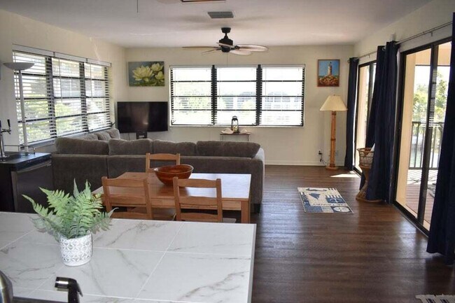 Foto del edificio - 235 Sawyer Dr