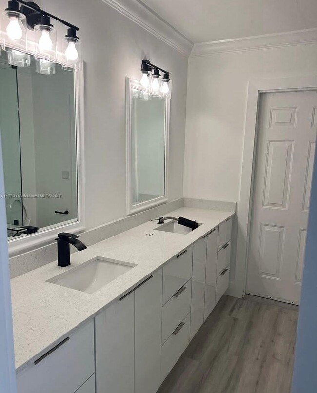 Foto del edificio - 8980 SW 44th St
