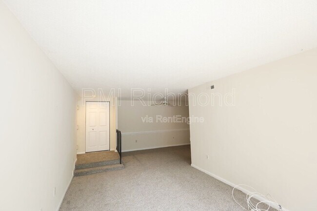 Foto del edificio - 1509 Thistle Rd