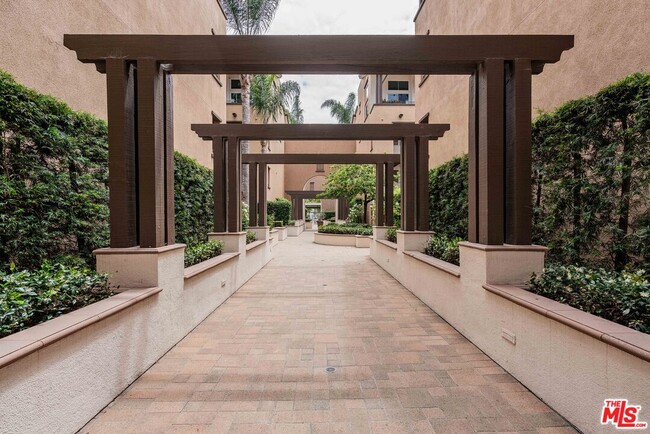 Building Photo - 13031 Villosa Pl