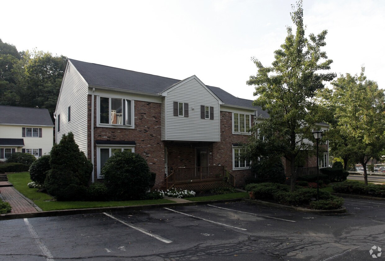 515 High St, Port Jefferson, NY 11777 515 High St Port Jefferson, NY