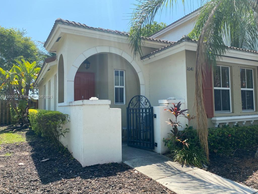 1041 NE 42nd Pl, Homestead, FL 33033 Townhome Rentals in Homestead FL