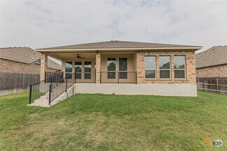 Building Photo - 3212 Trinity Dr