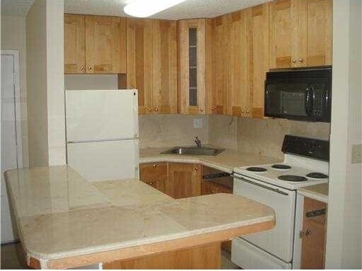 Building Photo - 7230 NW 179th St