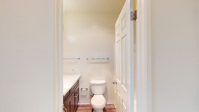 Interior Photo - 2000 Post