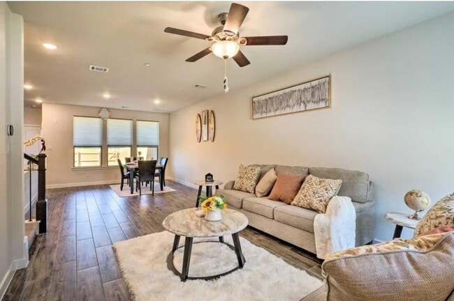 Building Photo - 2500 Forest Creek Dr