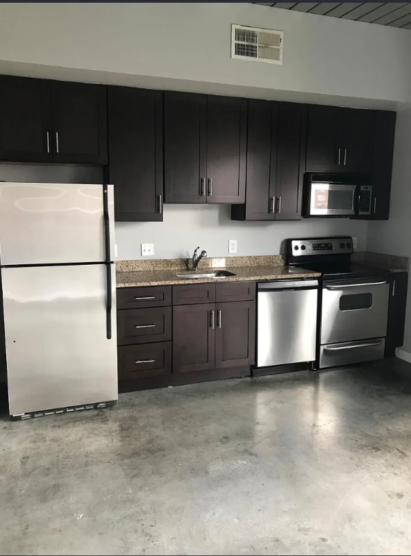 Building Photo - 620 Glen Iris Dr NE