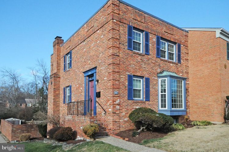 Primary Photo - 101 E St NE