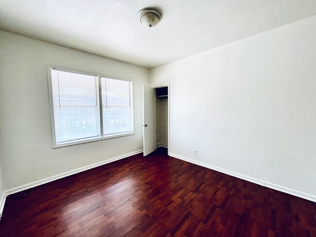 Foto del edificio - 307 Woodbine St