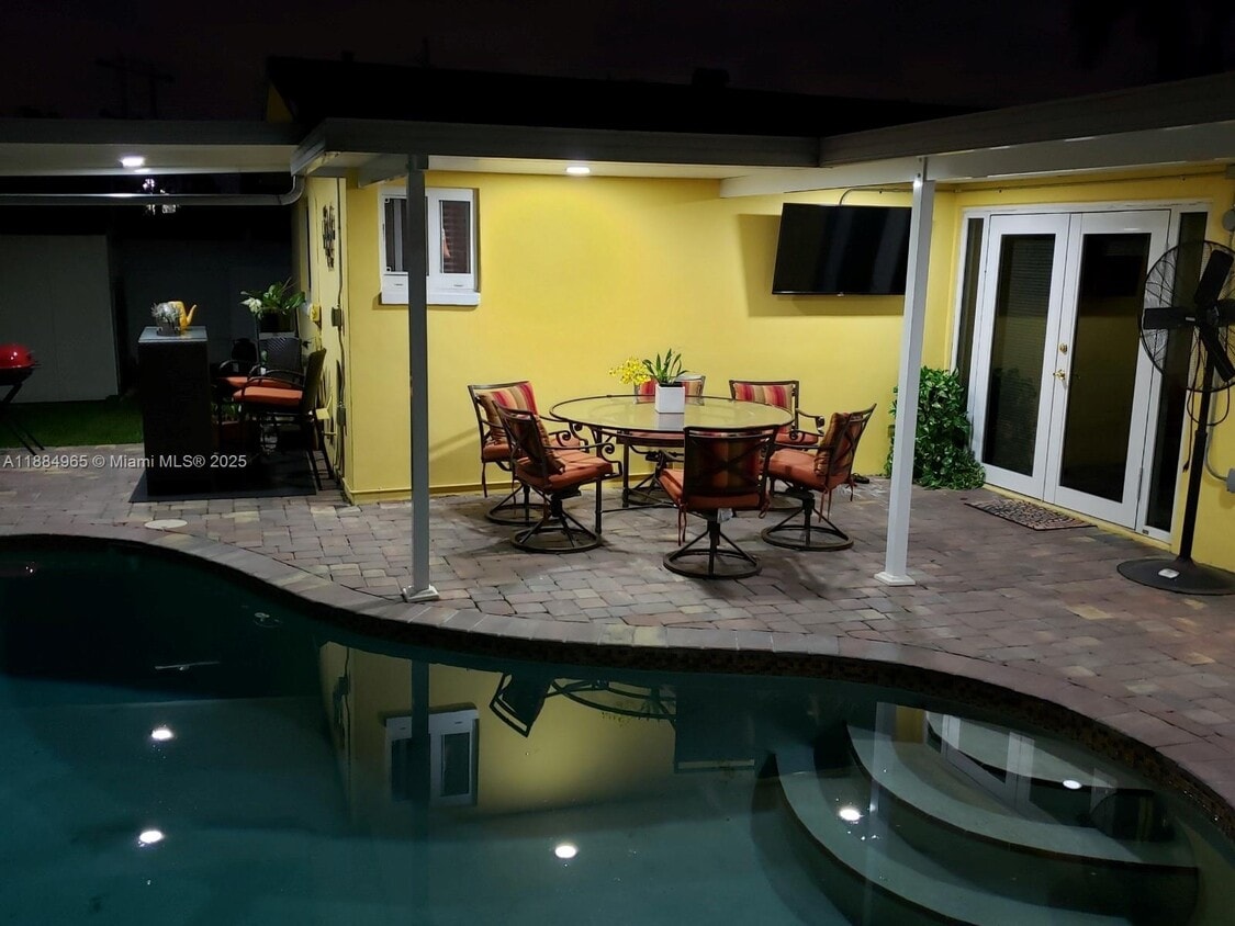 Foto principal - 9291 NW 23rd St