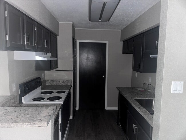 Foto del edificio - 7400 Bellerive Dr