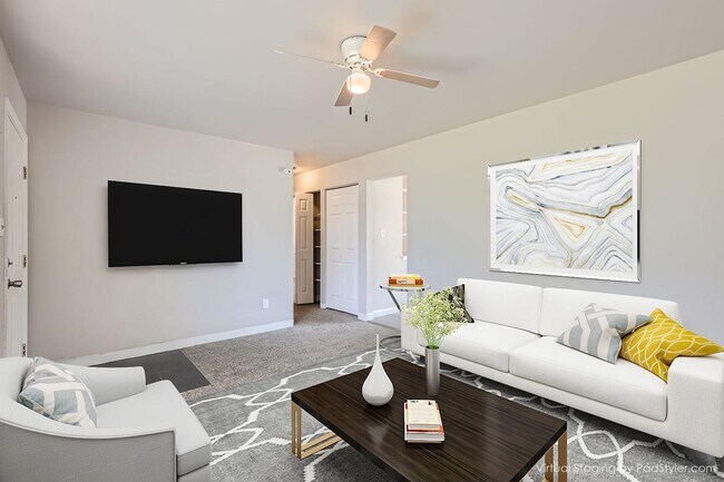 Building Photo - Newly Updated 3-Bedroom 1-Bathroom in Auro...