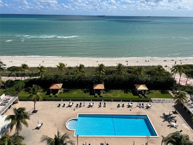 Foto del edificio - 2625 Collins Ave