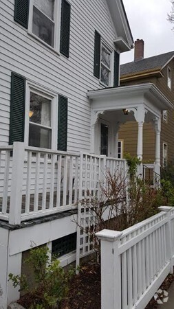Building Photo - 73 Inman St