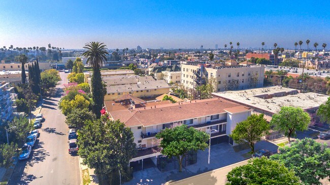 Building Photo - 1155 Beachwood Ave