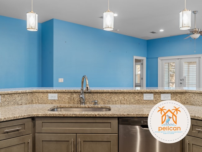 Building Photo - Stunning Home in East Navarre