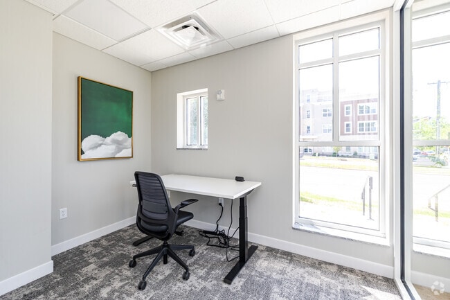 Work Space - The Maxwell on Old Middleton