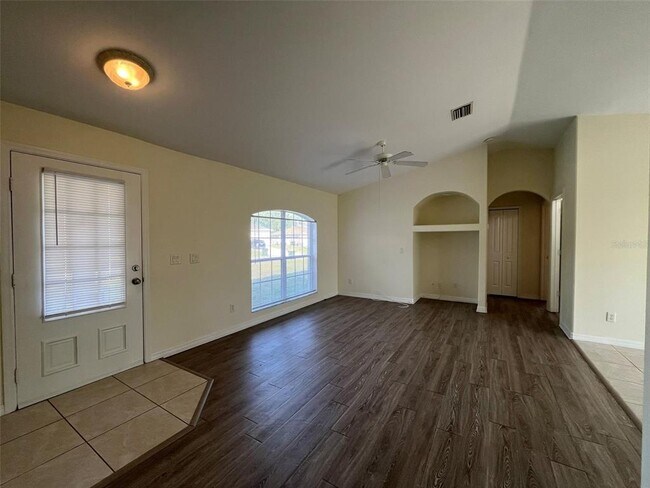 Foto del edificio - 7450 Blutter Rd