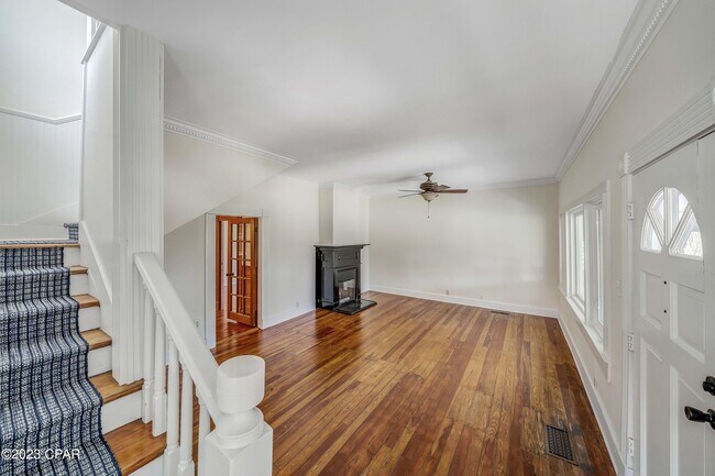 Foto del edificio - 2316 W Beach Dr