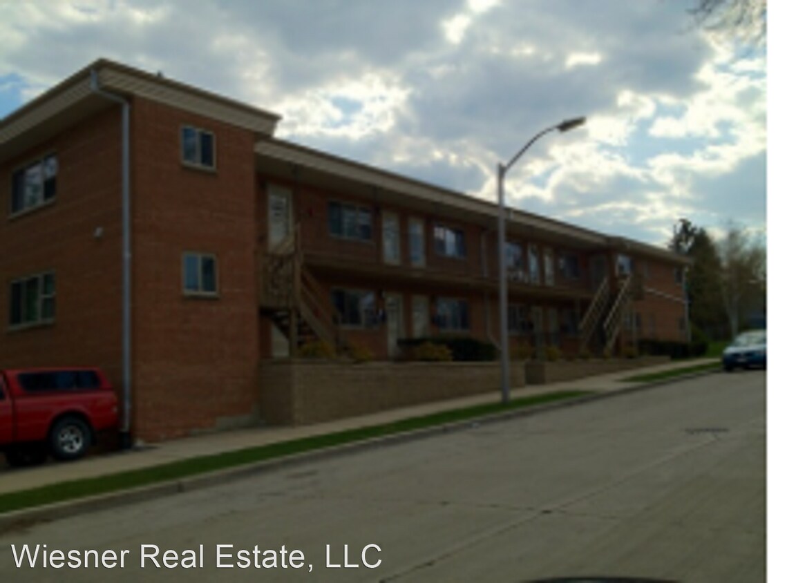 Foto principal - 1500 S 92nd St