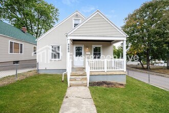 Building Photo - 4263 Woodcliffe Ave