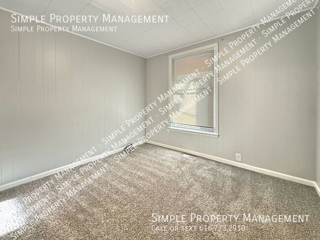Building Photo - Convenient 1 Bedroom 1 Bathroom On NW Side...