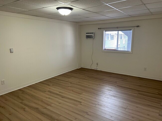 Foto del edificio - 1231 N Galena Ave