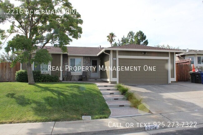 Building Photo - 2216 Ackerman Dr