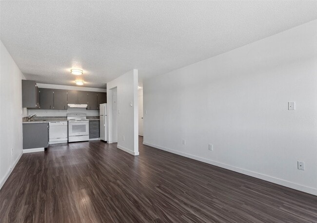 Apt 31 - Stateside Flats