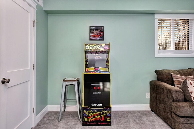 Building Photo - 5258 Washington St