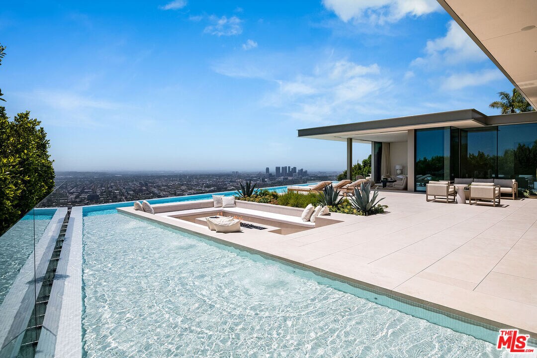 Foto principal - 9016 Thrasher Ave