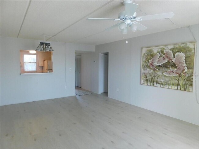 Building Photo - Dolphin Pointe Condo