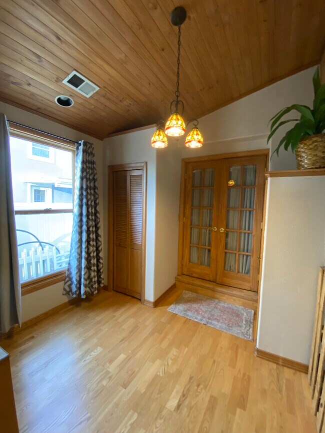 Building Photo - 1705 Fairacre Drive