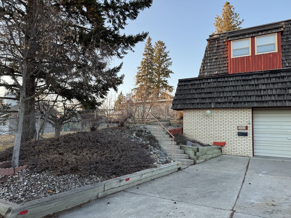 Primary Photo - 343 W Utah St