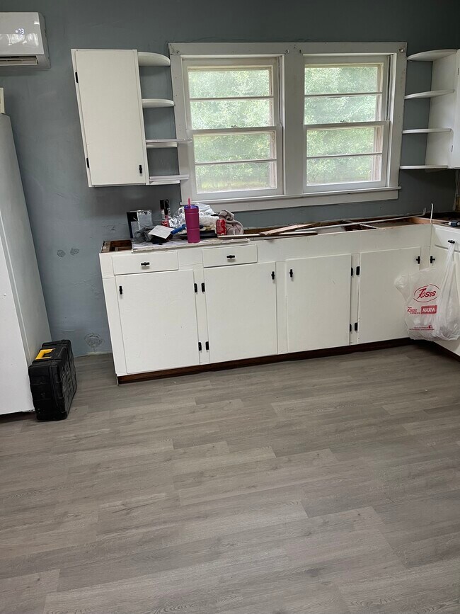 Foto del edificio - 384 State Rd S-38-1203