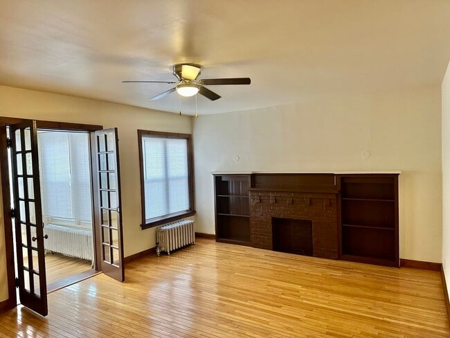 Foto del edificio - 857 W Lawrence Ave